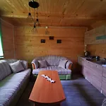 Дом отдыха Wooden House 