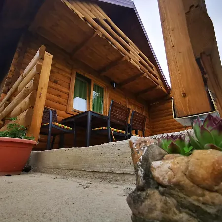 Wooden House Vakantiehuis *