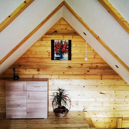 بيت للعطل Wooden House 